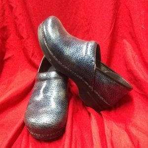 Dansko Blue & Black Crocodile Print Clogs Size 40